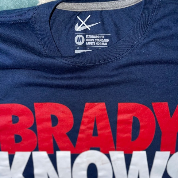 Nike “Brady Knows” Shirt NWT - Picture 4 of 5